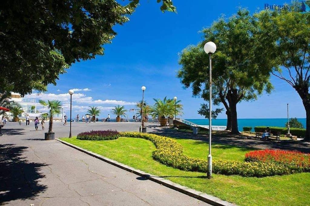 Comfy Home In The Heart Of Burgas City Exterior foto